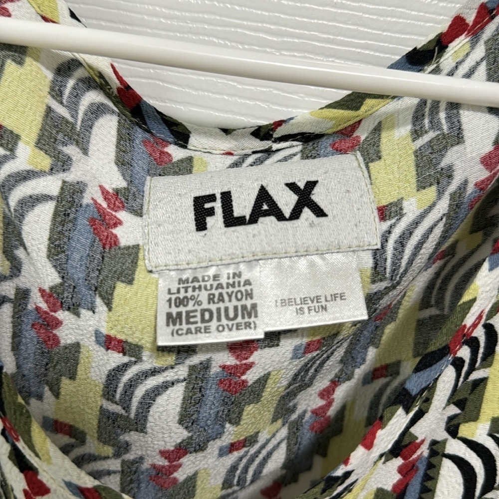 Adorable patterned top! - Picture 3 of 4